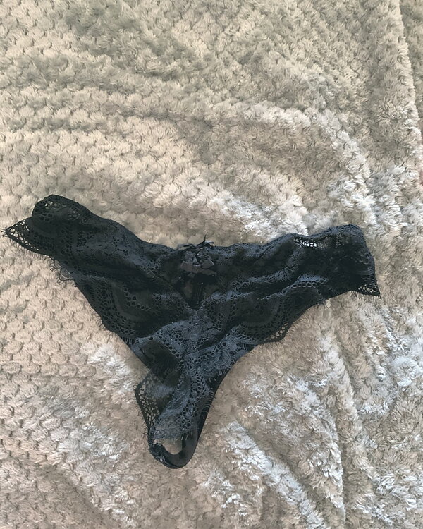 Tanga noir dentelle