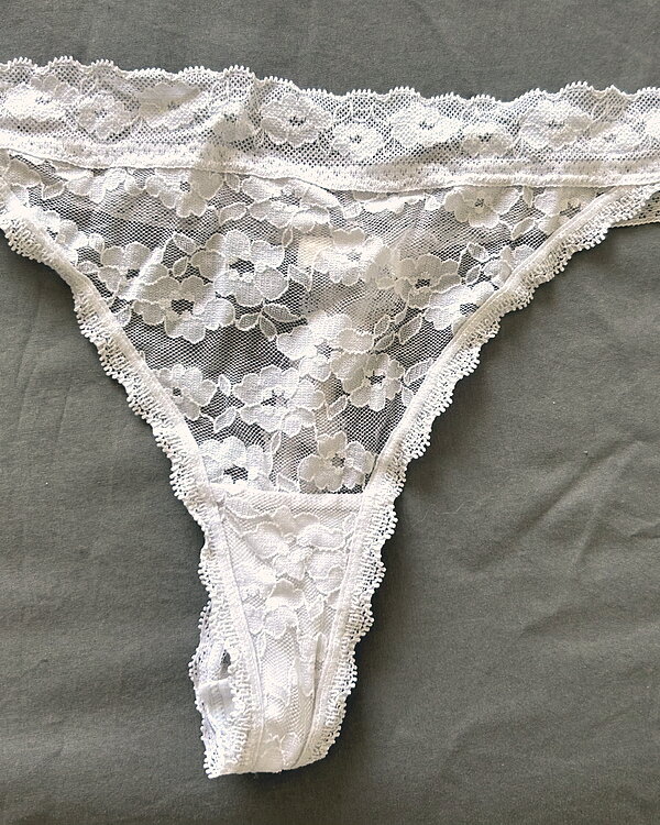 String dentelle