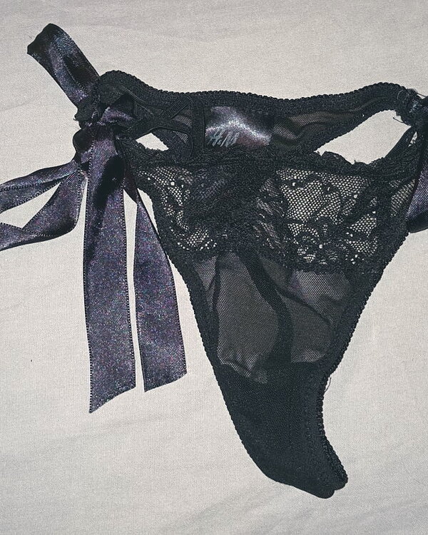 String noir