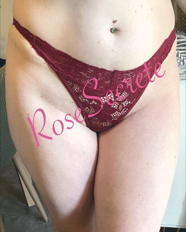 Laisse moi le porté pour toi.. 👅