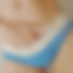 Culotte bleu avec ceinture dorée